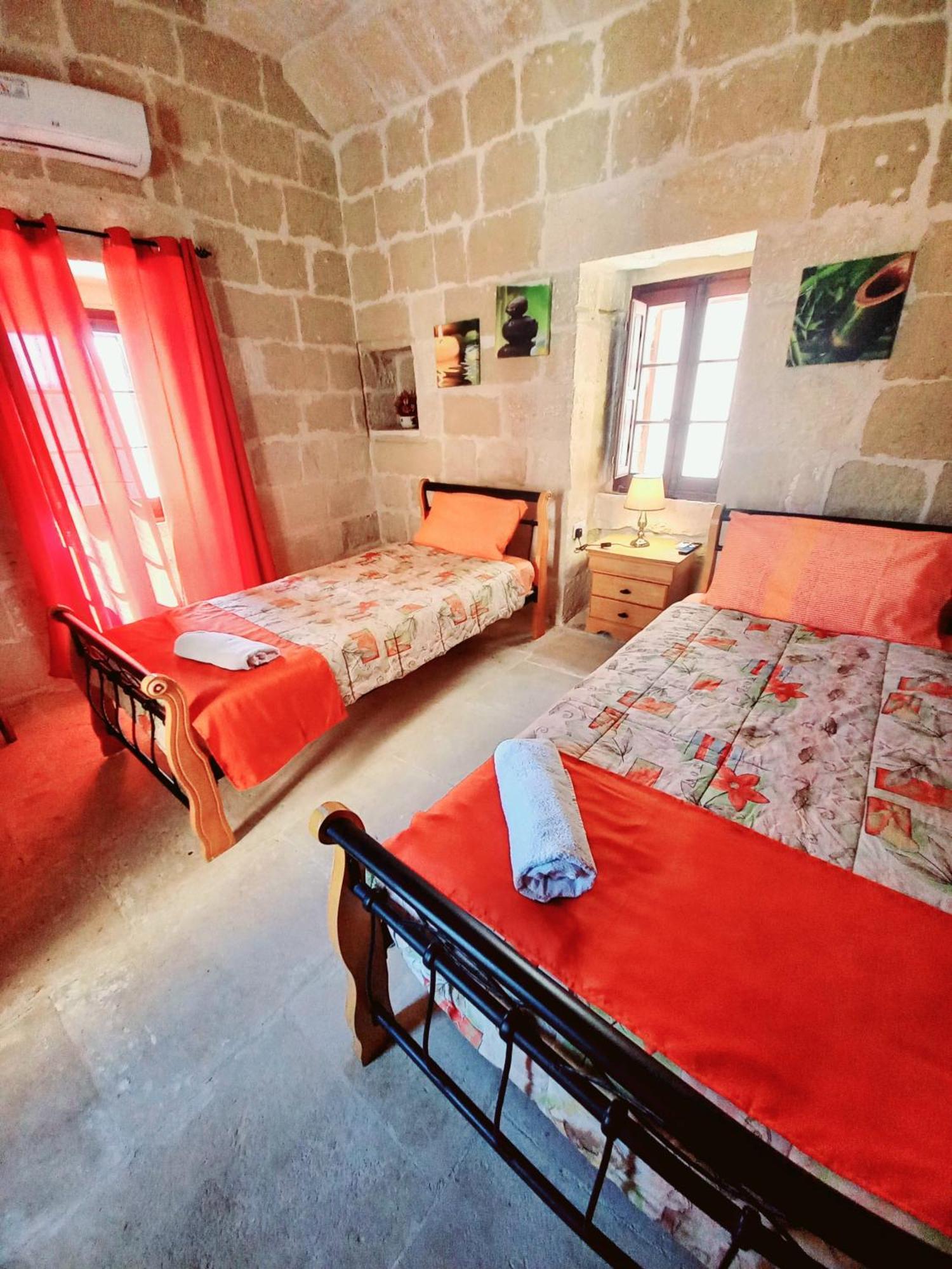 Ta Majsi With Indoor Heated Pool Villa San Lawrenz