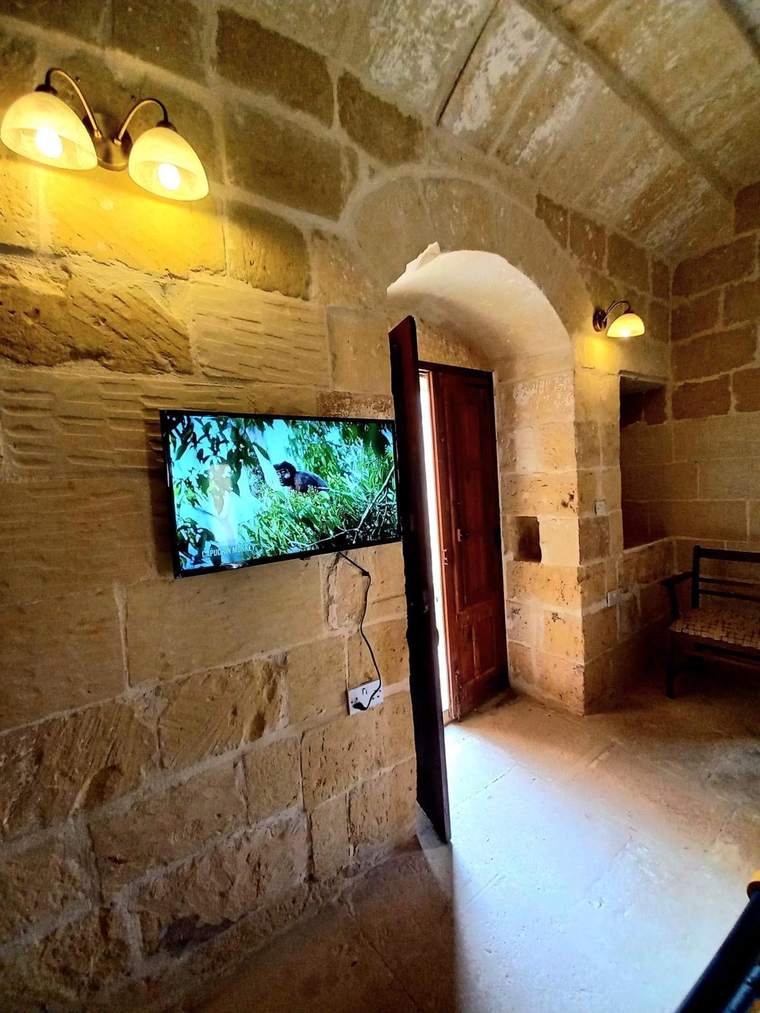 Ta Majsi With Indoor Heated Pool *