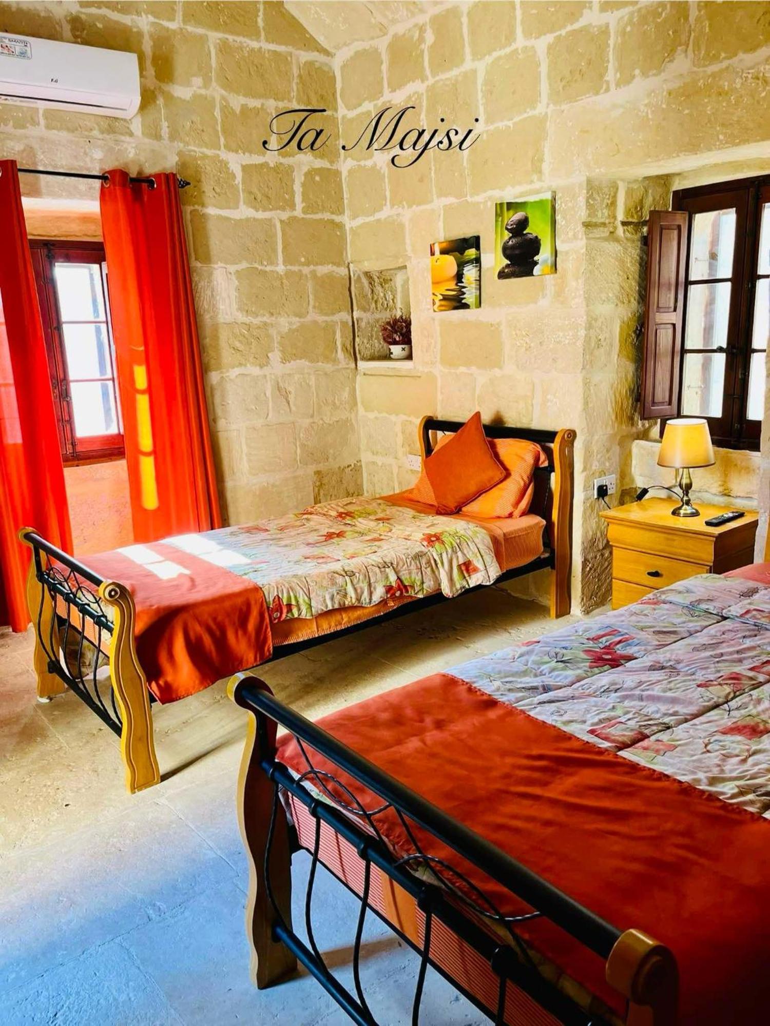 Villa Ta Majsi With Indoor Heated Pool San Lawrenz