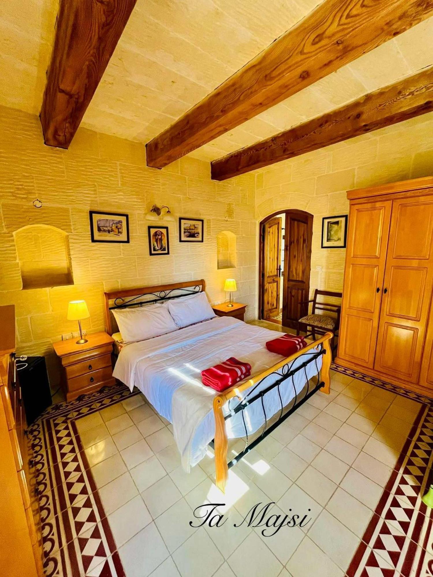 Ta Majsi With Indoor Heated Pool *